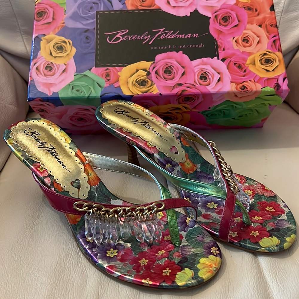 Size 8M Sandal with heel